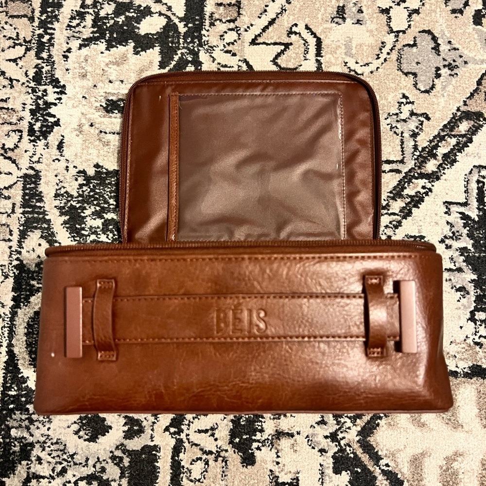 BEIS The Cosmetic Case